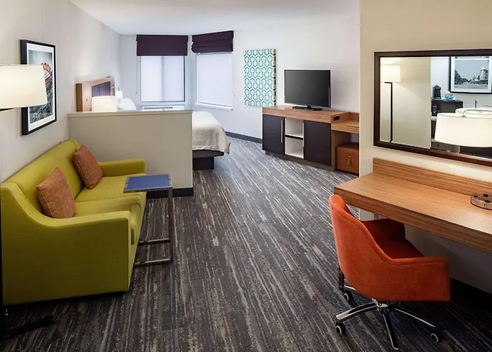 Hampton Inn & Suites Parker
