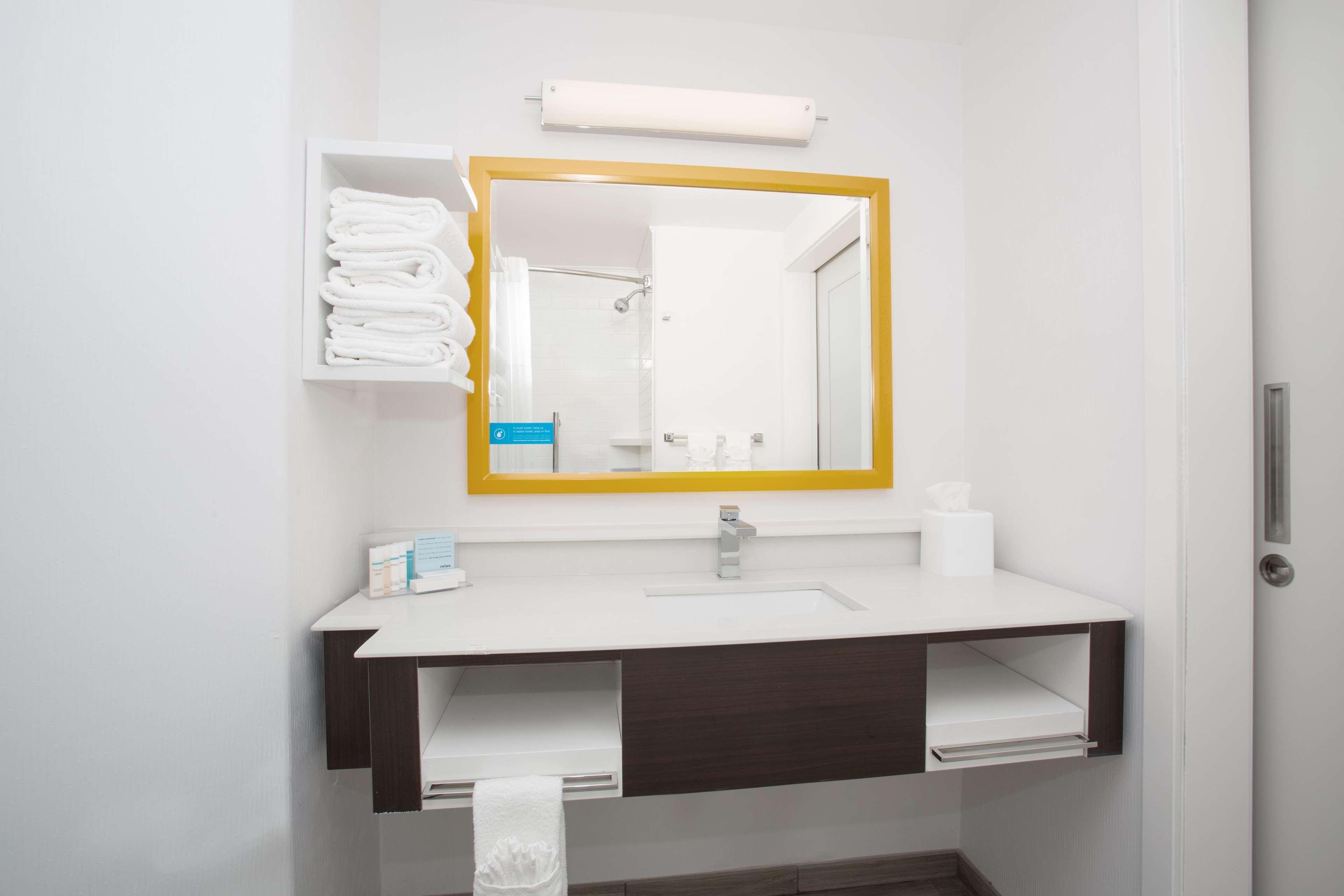 Hotel Hampton &
